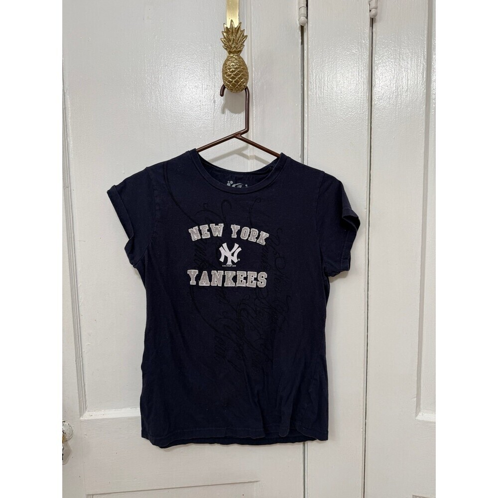 G sports for Her size x-large NEW YORK YANKEES shirt